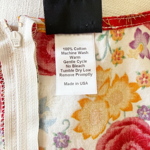 Retrolicious Retro Floral Fit and Flare Dress - Picture 10 of 10